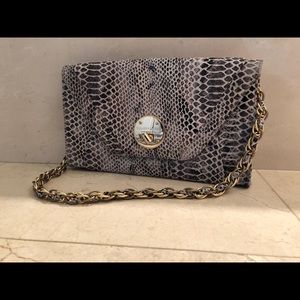 Elliot Luca Clutch